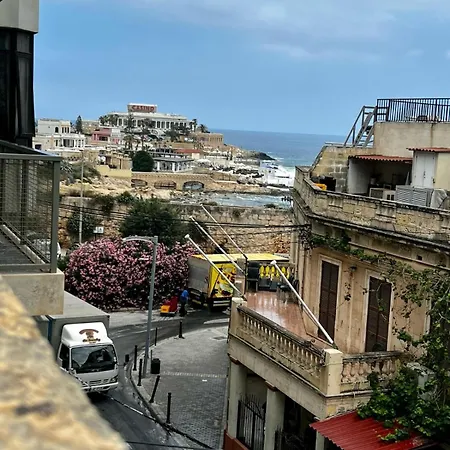 Bookarest Malta San Ġiljan