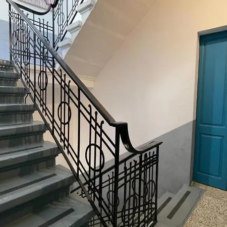 Bookarest Malta אכסניה *