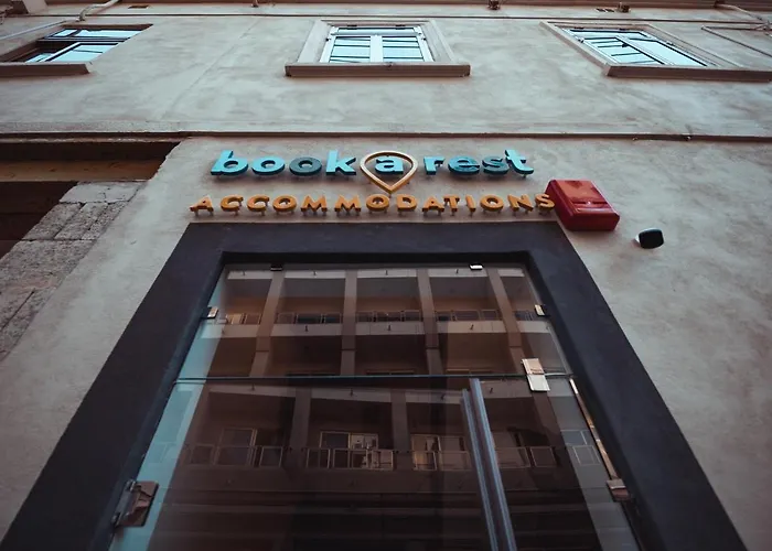 Bookarest Malta Hostel *