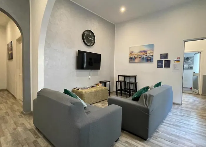 Hostel Bookarest Malta