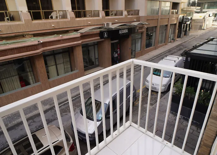 Bookarest Malta Hostel Saint Julian's