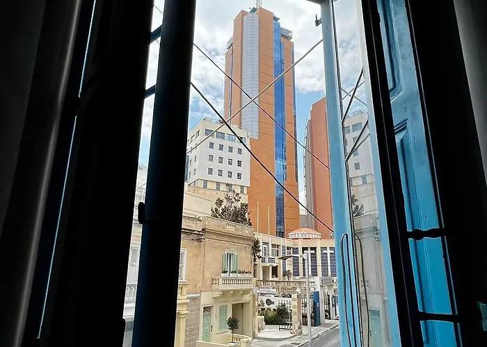 Bookarest Malta * Saint Julian's