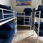 Bookarest Malta ホステル *