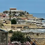 Bookarest Malta ホステル