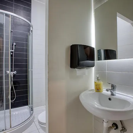 Bookarest Malta Hostel *
